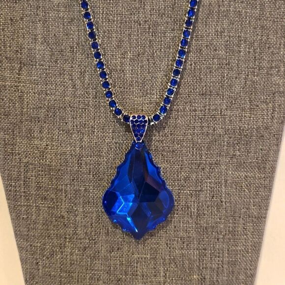 Austrian Crystal Necklace! Excellent CRAFTSMANSHIP! NWOT! - Picture 1 of 13